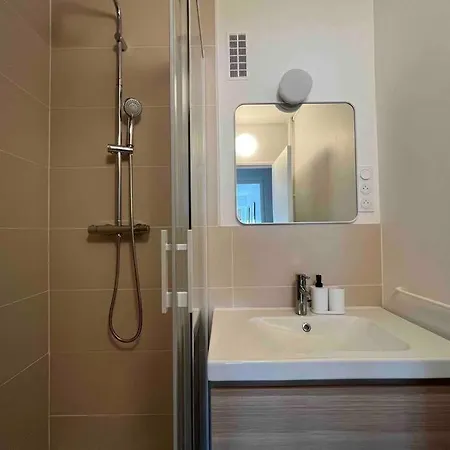 Lägenhet Cosy & Stylish F5 - Center *